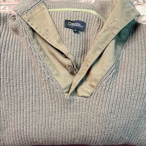 National Geographic Men's Olive V-Neck Jeep Sweater